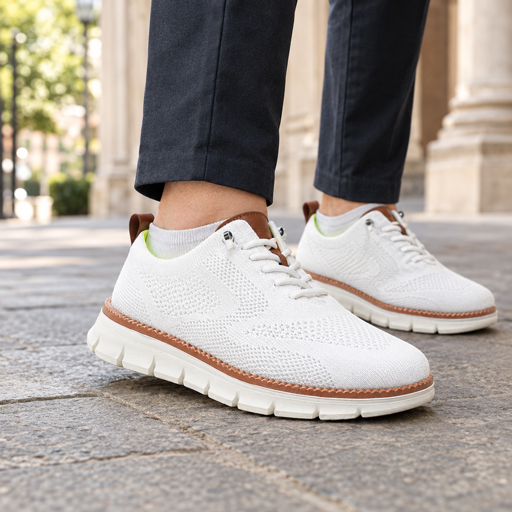 Men's white knitted lightweight trainers