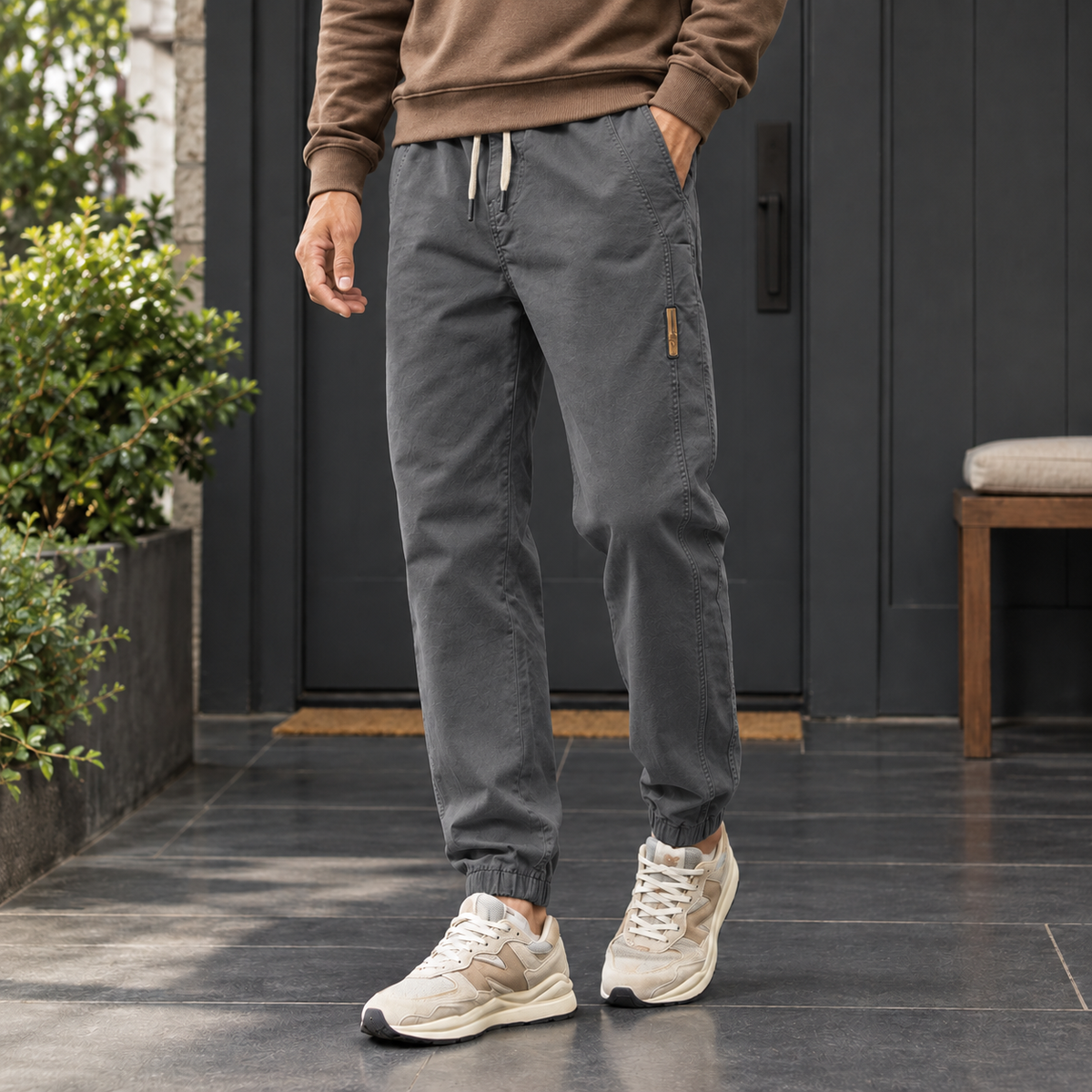 Men's Relaxed Tapered Trousers – Drawstring Waist